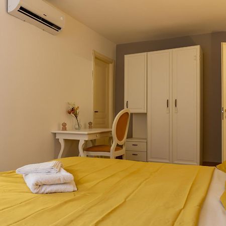 Mi Tu Apartments Catania Luaran gambar